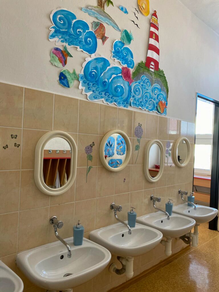 2-hvezdicky-umyvarna