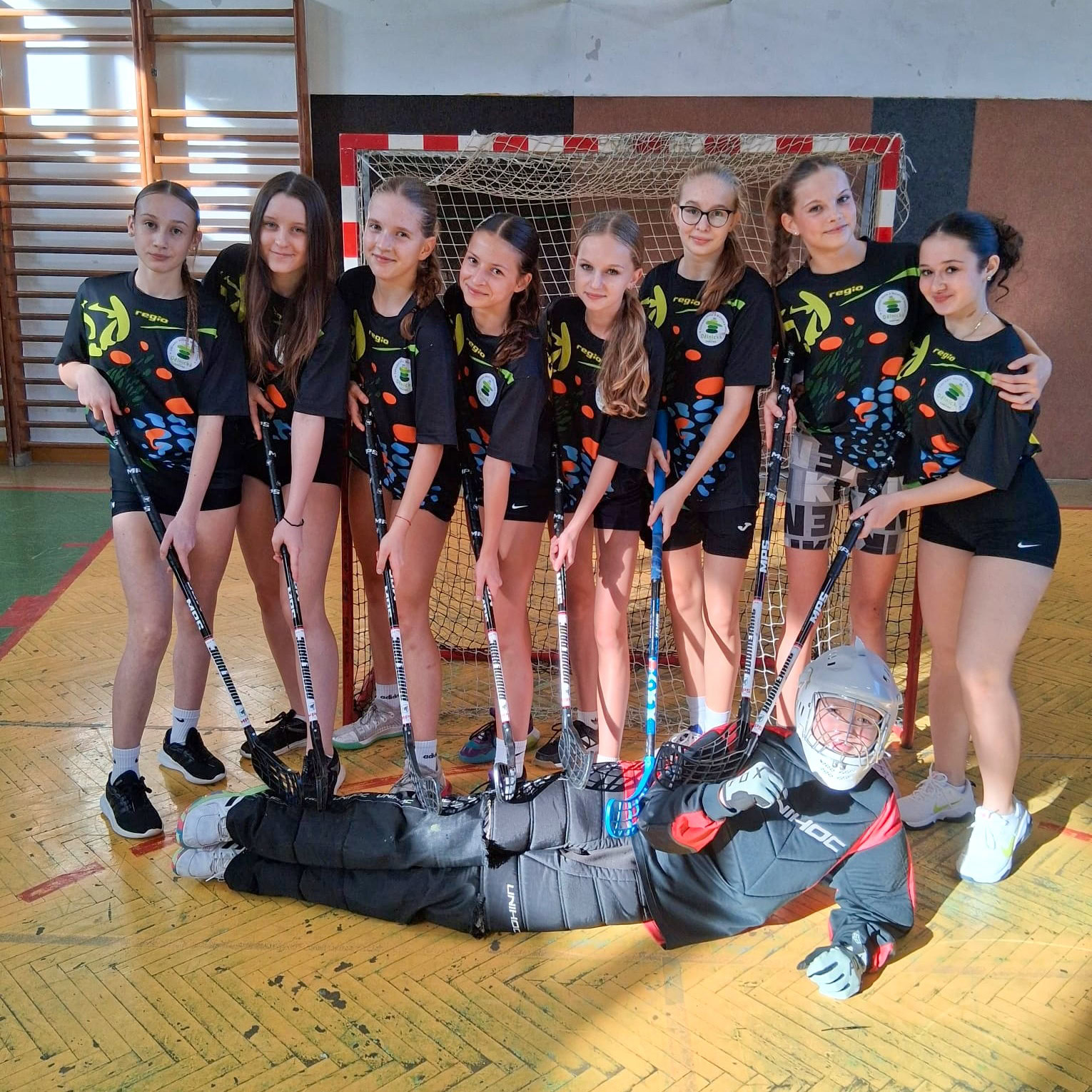 Florbalistky-01